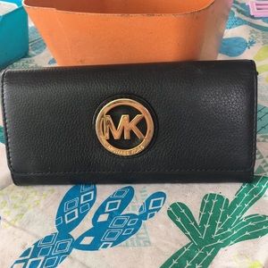 Michael Kors Black Leather Wallet Full Size